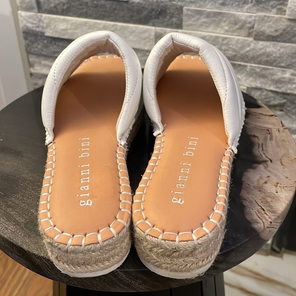 GIANNI BINI WHITE PUFFY LEATHER SLIDES PLATFORM SIZE 8.5 - Picture 3 of 8